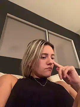 kelyaah's Webcam Show