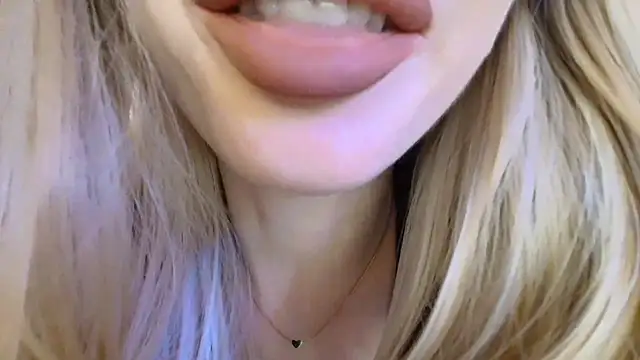 Velvet_kissx's Live XXX Chat