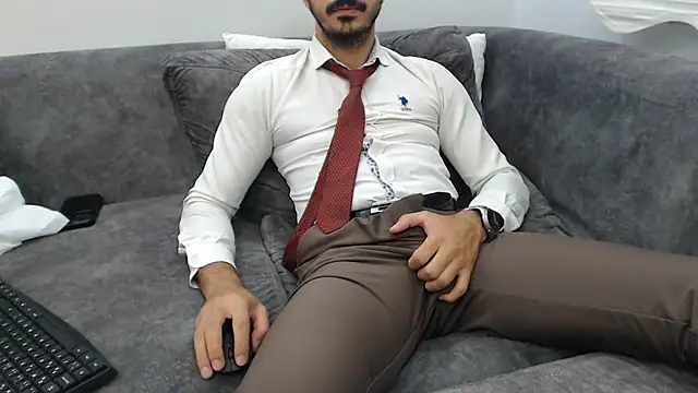 Naughtb0y's Webcam Show