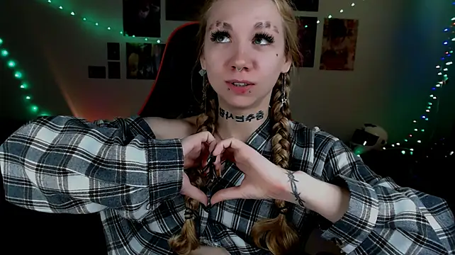 Nica_Kawaii's Live XXX Chat