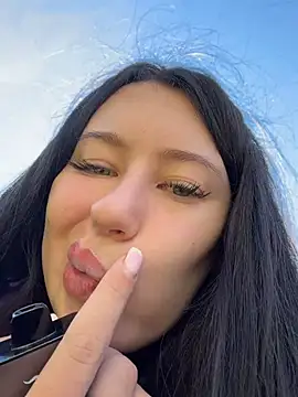 AdinaKan's Live XXX Chat