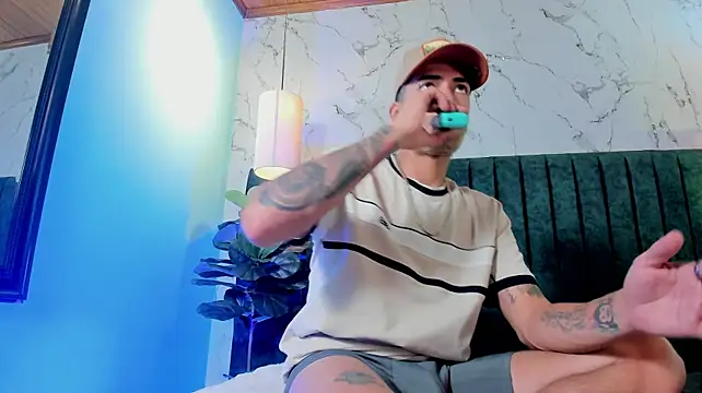 DrakeNeumann's Live XXX Chat