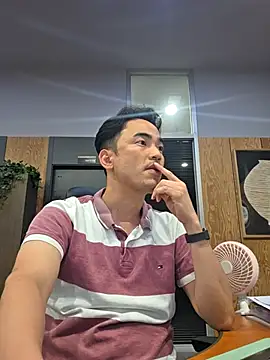 OnlyPants' Live XXX Chat