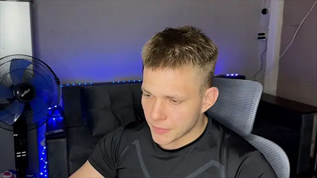 Nikclak's Live XXX Chat