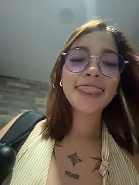 Sophie_valencia - FUCK COCK IN THE MEN'S BATHROOM + CREAMY