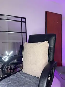 _mayka - A huge puddle in my pussy 💦