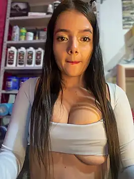 EmmiiGlow - FLASH ASS+ SPANKS ASS IN THE BARBERSHOP
