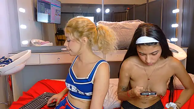 Strawberrymia69 - squirt in face