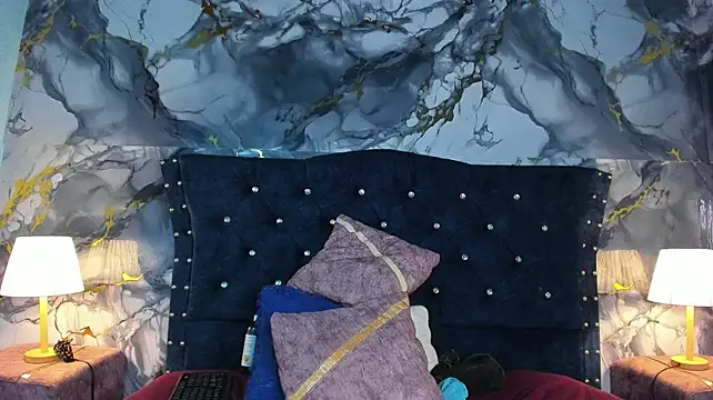 Larissa_Frost - Control lush x 5 min