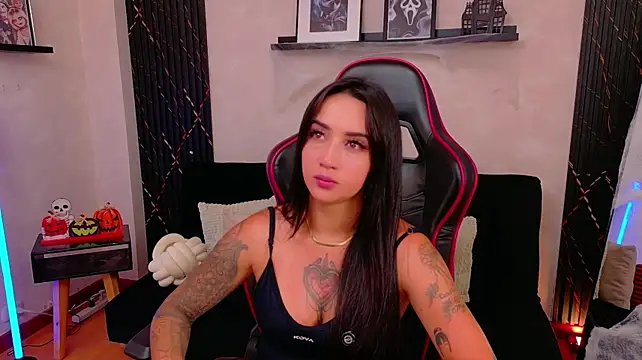 EmmyEvans1 - dildo in my pussy