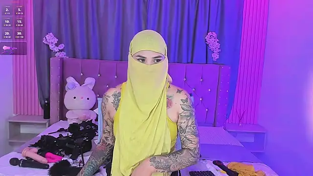 Nayla-Mouna - Fuck me with Dildo *1min 😈🥵