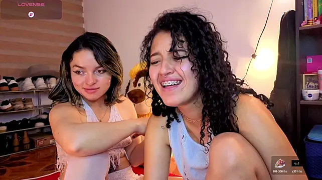 Arianna_n_Gema - SUCK FEET AND PLAY WITH PUSSY