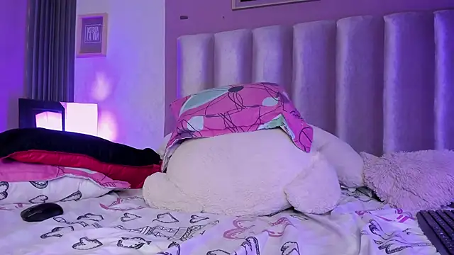 ORIANNA_21 - STROKED+FINGERS PUSSY 5MIN