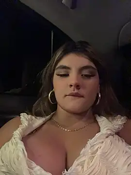 I_melissaa - show my boobs public