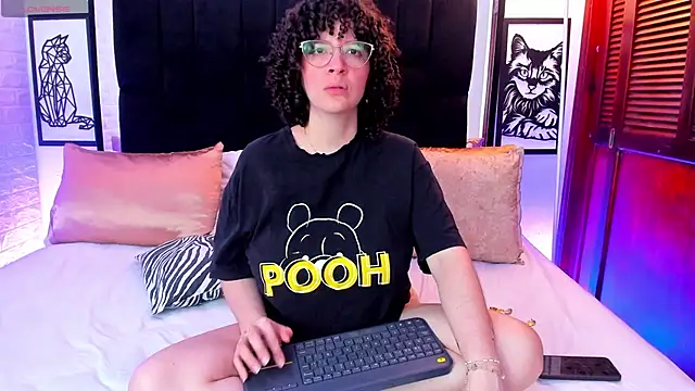 Isabella_Flores - Lick my nipples