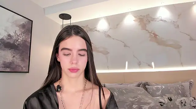 SolAvelar - Fingering pussy in doggy🧁