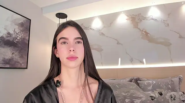SolAvelar - Fingering pussy in doggy🧁