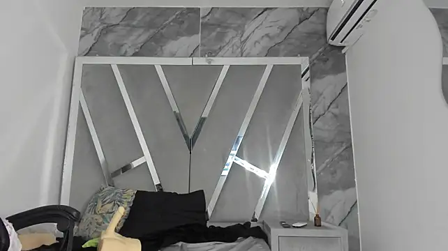 Mia_Petiteht