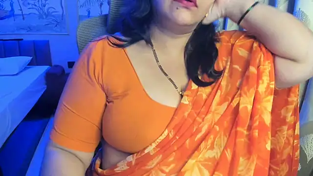 Tarivishu11 - french kiss with open boob