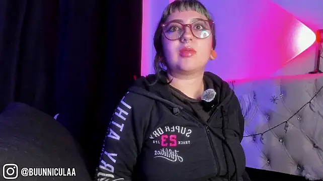 LarissaHell - Suck my nipples