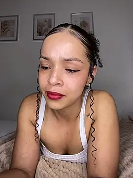 Yasmin777_ - my pussy in your face