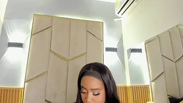 Britanymooree - Lick your nipples for me