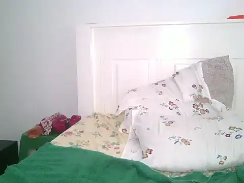African_Bigjuicyass - Help me pay my rent Daddy