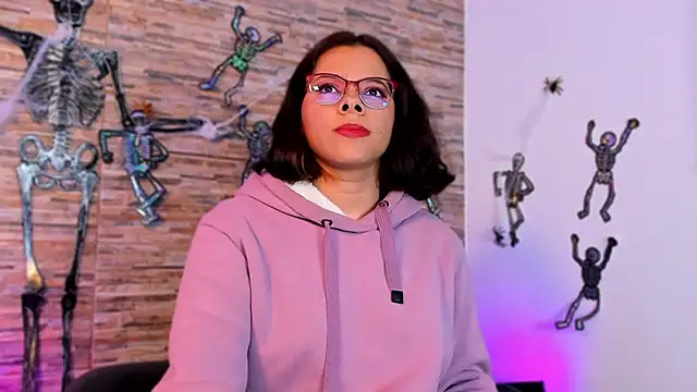 Nath_redrex - show boobs + nipple play