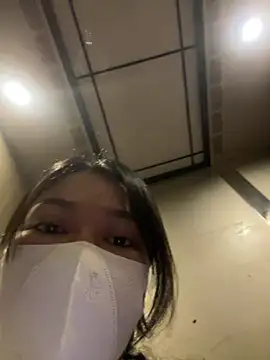 HoneyNana2000 - Take of bara on the bus. Cởi áo ngực🫣🤪