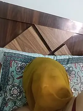 Miss_kanika76 - Buy new leptop
