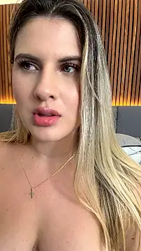 EmiilyAdams_ - SHOW AND SPIT ON MY BOOBS