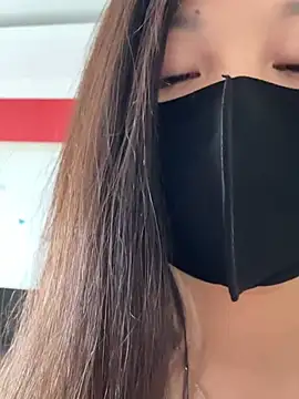 Aiss-niang - 开电梯门全裸2分钟