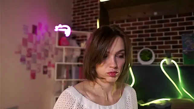 MarielRoloson - tease with my top