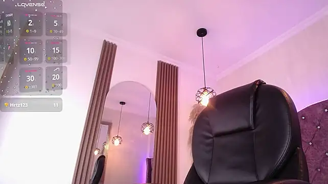 AmaraDavis1 - Doggy style NO pantys + Spanks x10 🍑