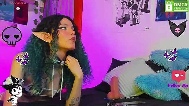 Bluedarkelf888 - rubb my nipples