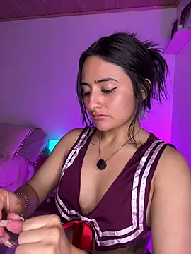 NandaVixen - Clamps tits🌸