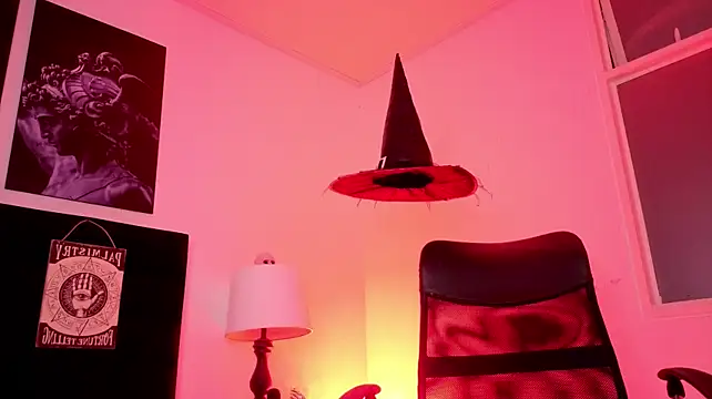 WickedLemon - SHOW TITS 🖤☠️🔥