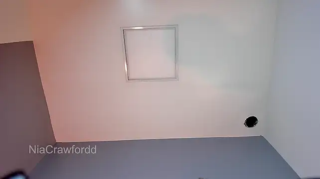 NiaCrawfordd - Put hot candle wags on my body !!