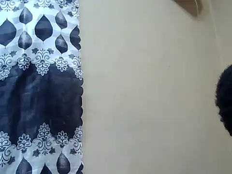 ToxicDoll01 - hii guiz plz help me to pay school fees