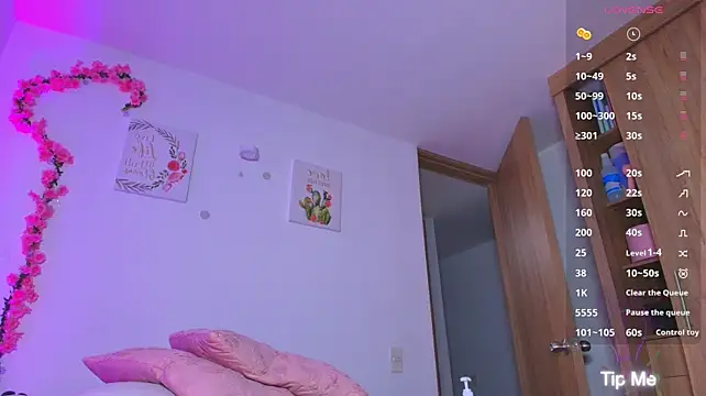 PollyGrey_1 - show squirt