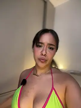 Amberxbluee - RIDE DILDO AND OIL IN MY ASS