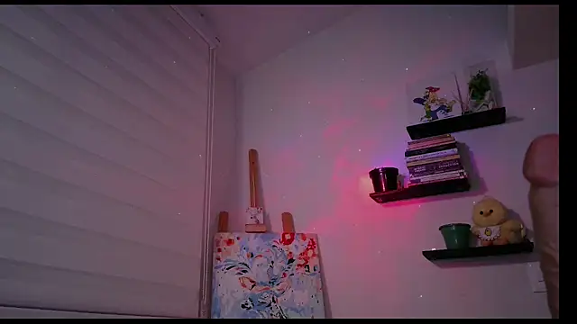 Francesca_1007 - Shake my boobs on your face