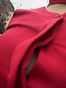 Lola666999 - 完成任务脱掉内裤骚B涂高潮液