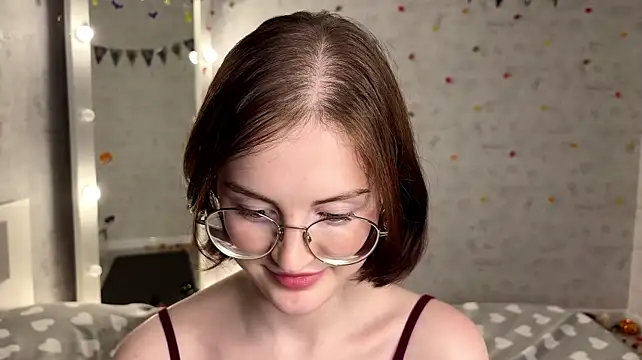 FakeLamb - finger play in pussy
