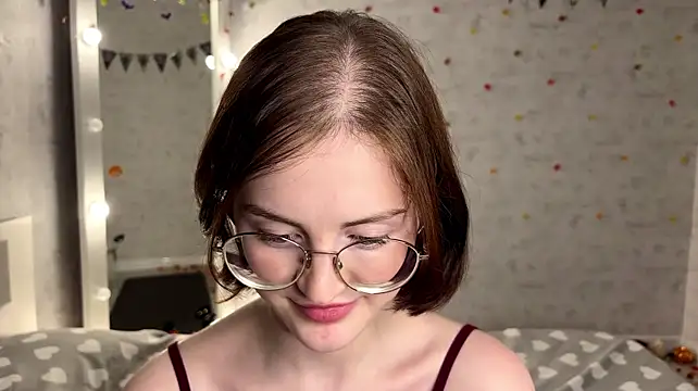 FakeLamb - finger play in pussy