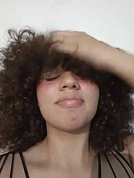 Cutecurly - Show pussy + lick + split