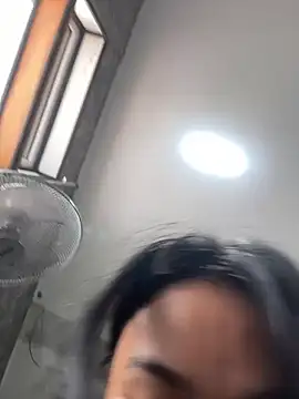 HoneyNana2000 - Take of bara on the bus. Cởi áo ngực🫣🤪