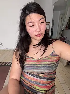 Tavie1744 - bare my butt 2min