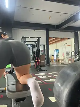 HoneyNana2000 - Take of bara on the bus. Cởi áo ngực🫣🤪