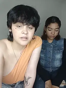 Valkiria_and_Sam - Undress girls😋